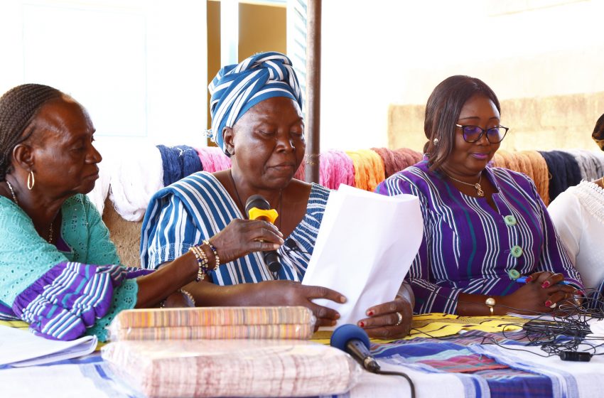  La fédération des femmes tisseuses du Burkina tire la sonnette d’alarme face à la concurrence déloyale.